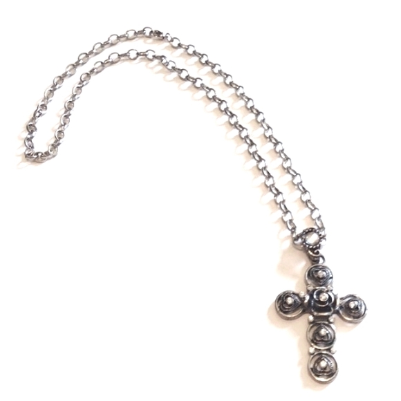 Jewelry - CLEARANCE SALE! SILVER NECKLACE WITH CRYSTAL RHINESTONES CROSS PENDANT